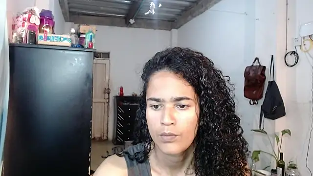 Snapshot of jasminne_ chatting on December 2024 03:54:02 PM jasminne online show from December 2024 03:54:02 PM