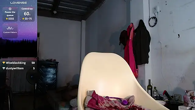 Snapshot of jasminne_ chatting on January 2025 07:34:01 PM jasminne online show from January 2025 07:34:01 PM