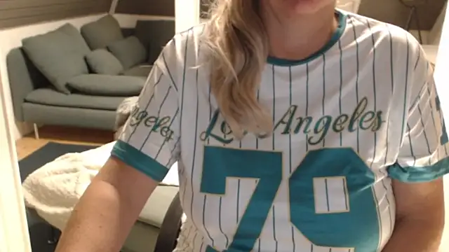 KimMitchelli online show from November 2025 05:55:01 AM