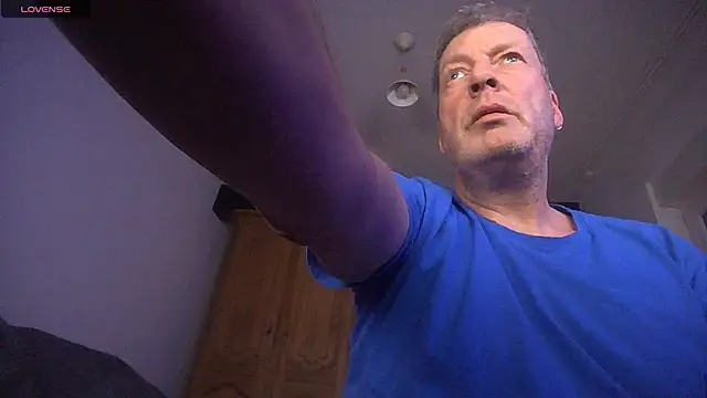 iliebetights online show from November 2025 08:52:02 PM