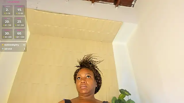 mia pineda online show from May 2026 09:38:01 AM