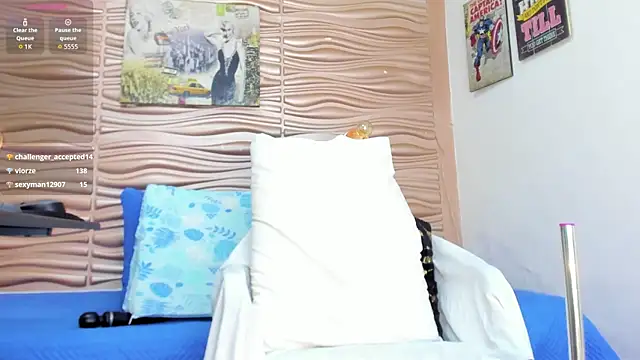 mia pineda online show from January 2026 04:58:01 PM