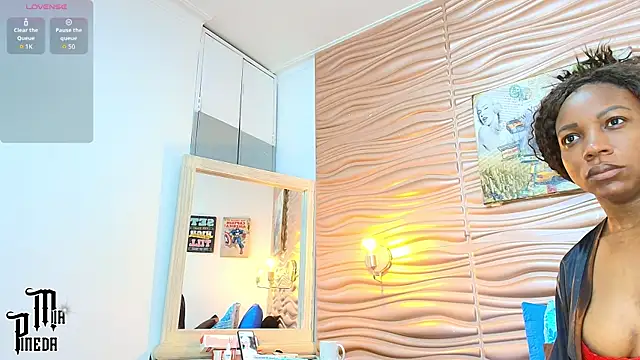 mia pineda online show from September 2025 08:19:01 PM