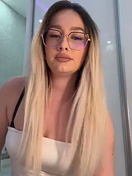 mollyxxx online show from March 2026 03:32:01 AM