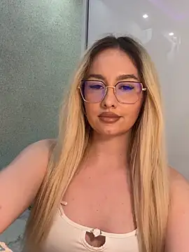 mollyxxx online show from June 2026 02:22:01 AM