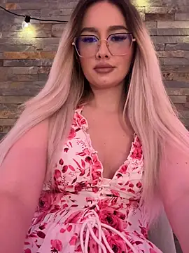 mollyxxx online show from February 2026 01:23:01 PM