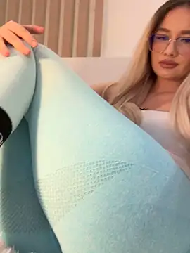 mollyxxx online show from February 2026 01:57:01 AM