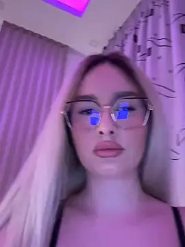 mollyxxx online show from April 2026 03:40:02 AM