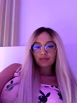 mollyxxx online show from October 2025 01:44:02 AM