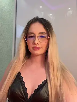 mollyxxx online show from March 2026 01:06:01 AM