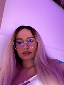 mollyxxx online show from December 2025 01:15:02 AM