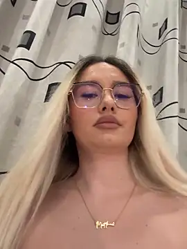 mollyxxx online show from November 2025 03:16:01 AM