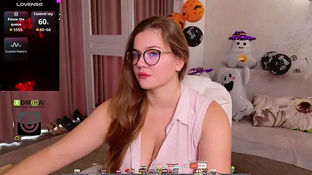 KellyKleine online show from November 2025 09:57:02 AM