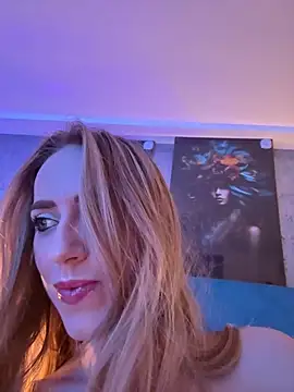 Snapshot of RockQueen_A chatting on March 2025 05:08:01 AM RockQueen A online show from March 2025 05:08:01 AM