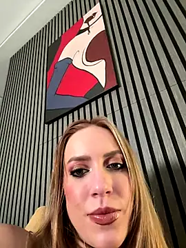 Snapshot of RockQueen_A chatting on October 2025 04:47:02 AM RockQueen A online show from October 2025 04:47:02 AM