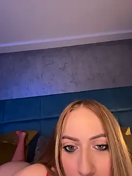 RockQueen A online show from February 2026 04:42:01 AM