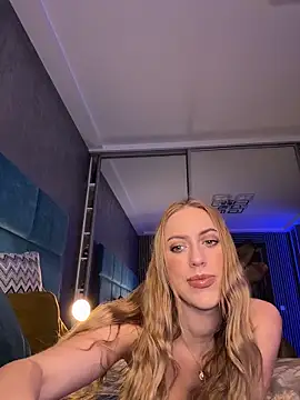 RockQueen A online show from February 2026 04:32:01 AM