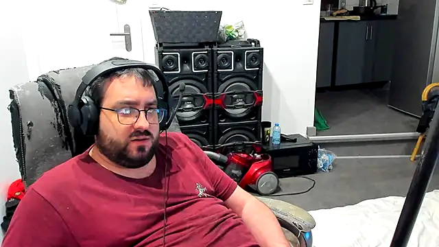 Snapshot of bears549a chatting on February 2025 02:57:01 AM bears549a online show from February 2025 02:57:01 AM