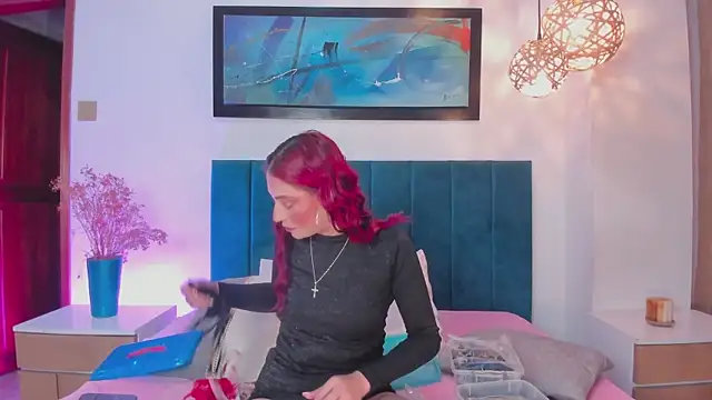 JupiteFox online show from September 2025 01:00:02 AM