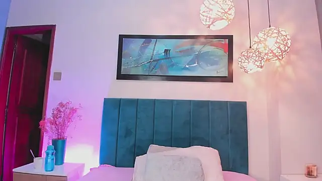 JupiteFox online show from October 2025 12:01:01 AM