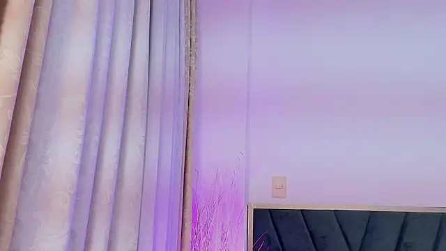 JupiteFox online show from March 2026 12:42:02 AM