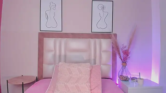 JupiteFox online show from October 2025 01:07:02 AM