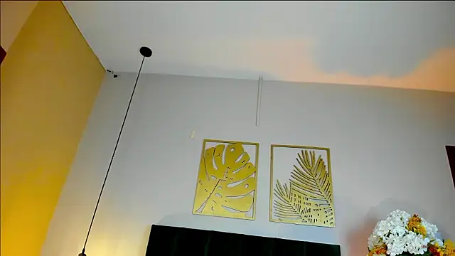 JupiteFox online show from March 2026 01:00:01 AM