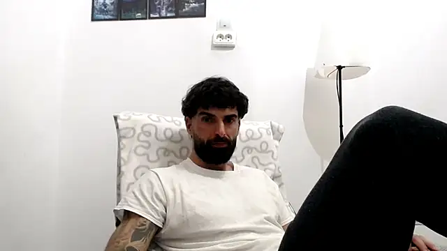 Verycutex online show from February 2026 07:14:01 PM