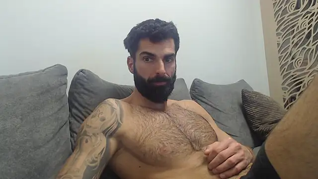 Snapshot of Verycutex chatting on November 2025 08:35:01 PM Verycutex online show from November 2025 08:35:01 PM