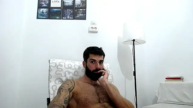 Snapshot of Verycutex chatting on October 2025 06:40:01 PM Verycutex online show from October 2025 06:40:01 PM