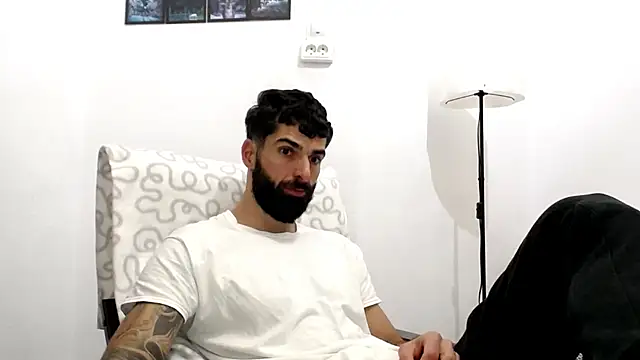 Snapshot of Verycutex chatting on November 2025 07:30:01 AM Verycutex online show from November 2025 07:30:01 AM