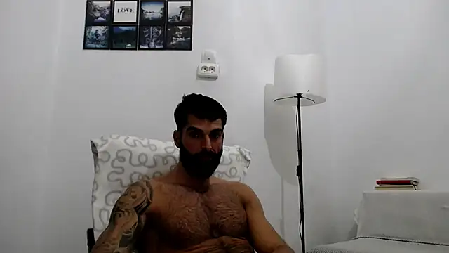 Snapshot of Verycutex chatting on November 2025 05:18:01 PM Verycutex online show from November 2025 05:18:01 PM