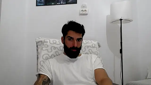 Snapshot of Verycutex chatting on November 2025 08:15:02 AM Verycutex online show from November 2025 08:15:02 AM