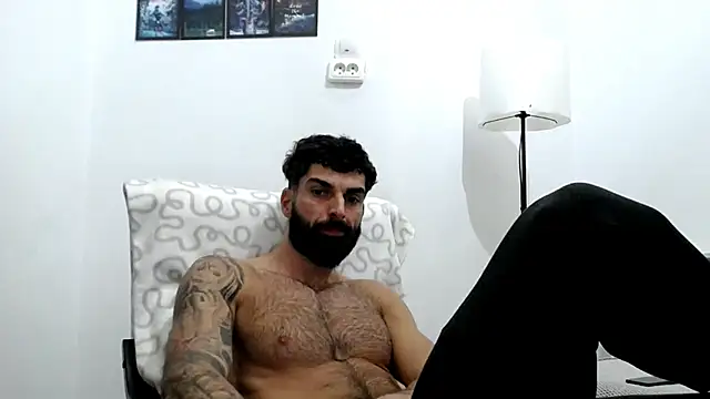 Snapshot of Verycutex chatting on December 2025 06:18:02 PM Verycutex online show from December 2025 06:18:02 PM