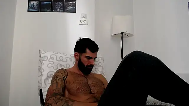 Snapshot of Verycutex chatting on October 2025 08:44:02 AM Verycutex online show from October 2025 08:44:02 AM