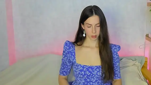 Teresa Hardly online show from November 2025 08:24:01 PM