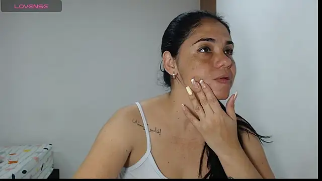 Snapshot of selena_ferri chatting on September 2025 09:54:02 PM selena ferri online show from September 2025 09:54:02 PM