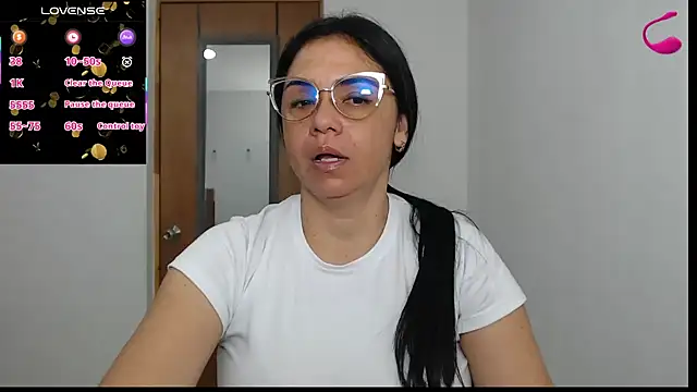 selena ferri online show from February 2026 12:06:01 AM