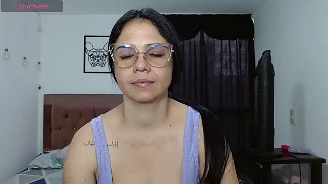 selena ferri online show from April 2026 09:07:02 PM