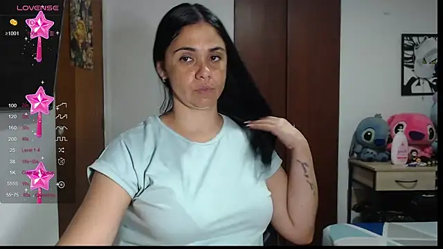 Snapshot of selena_ferri chatting on March 2025 02:10:02 AM selena ferri online show from March 2025 02:10:02 AM