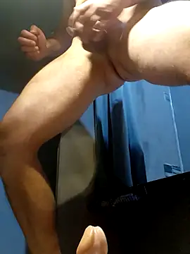 milosek81 online show from November 2025 03:00:02 AM