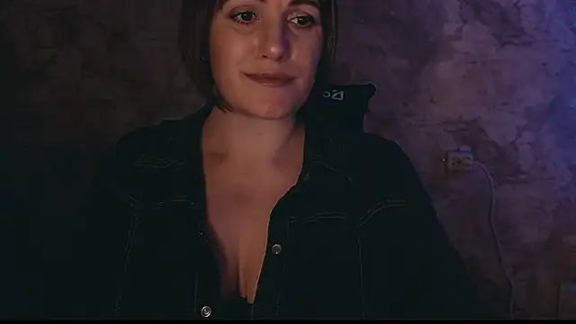 Snapshot of _letty_ chatting on March 2025 09:16:01 PM letty online show from March 2025 09:16:01 PM