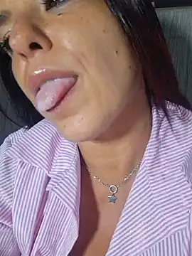 Snapshot of allyson22andy chatting on December 2025 01:11:01 AM allyson22andy online show from December 2025 01:11:01 AM