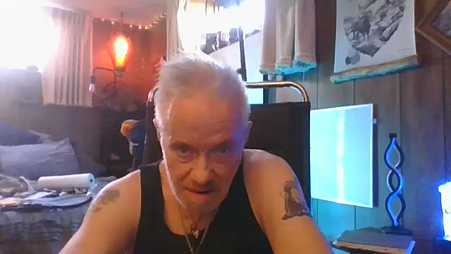 Makowboy online show from February 2026 06:27:01 PM