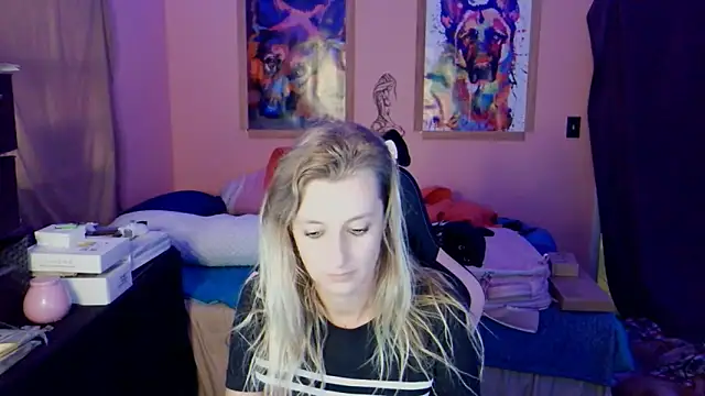 Snapshot of AsiaGoesPro chatting on November 2025 12:26:01 PM AsiaGoesPro online show from November 2025 12:26:01 PM