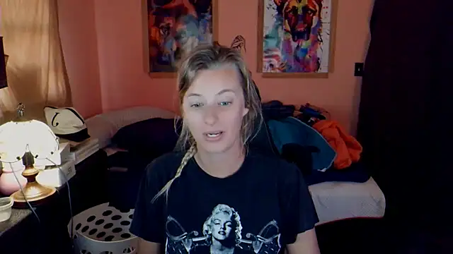 Snapshot of AsiaGoesPro chatting on December 2025 03:17:01 PM AsiaGoesPro online show from December 2025 03:17:01 PM