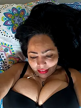NIKOLE1301 online show from October 2025 04:41:01 PM