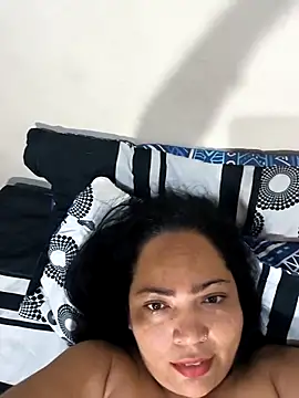 NIKOLE1301 online show from April 2026 09:39:33 PM