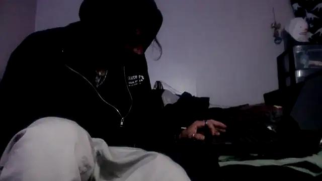 Snapshot of lickthecat chatting on October 2025 01:12:02 PM lickthecat online show from October 2025 01:12:02 PM