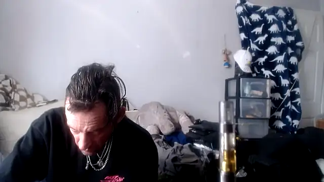 Snapshot of lickthecat chatting on October 2025 09:48:01 PM lickthecat online show from October 2025 09:48:01 PM